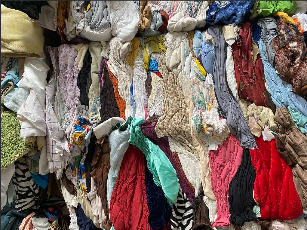 Assorted used household linens